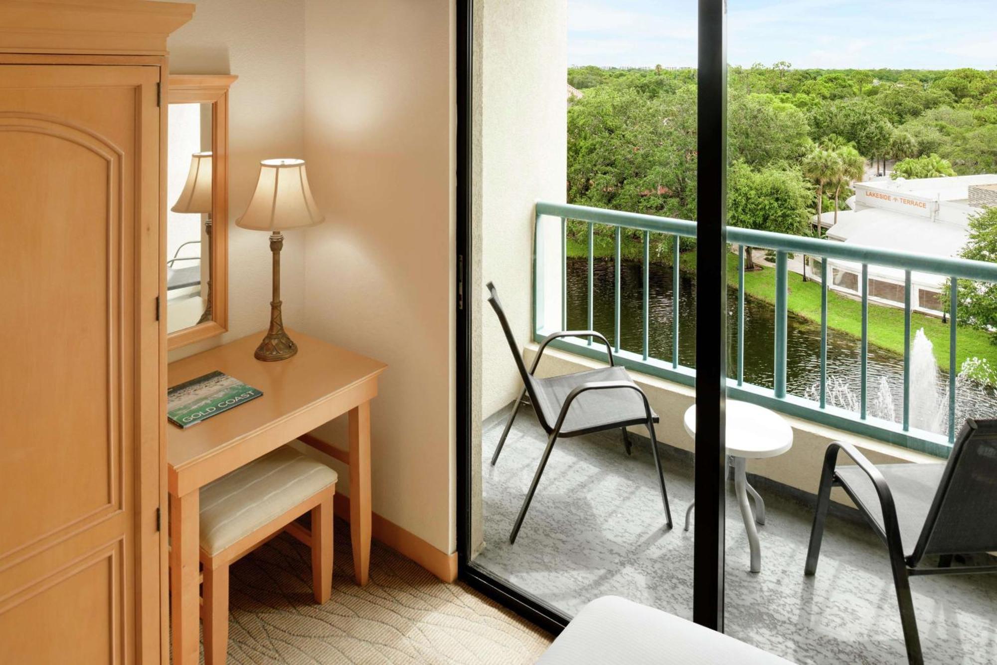 Hilton Boca Raton Suites Esterno foto