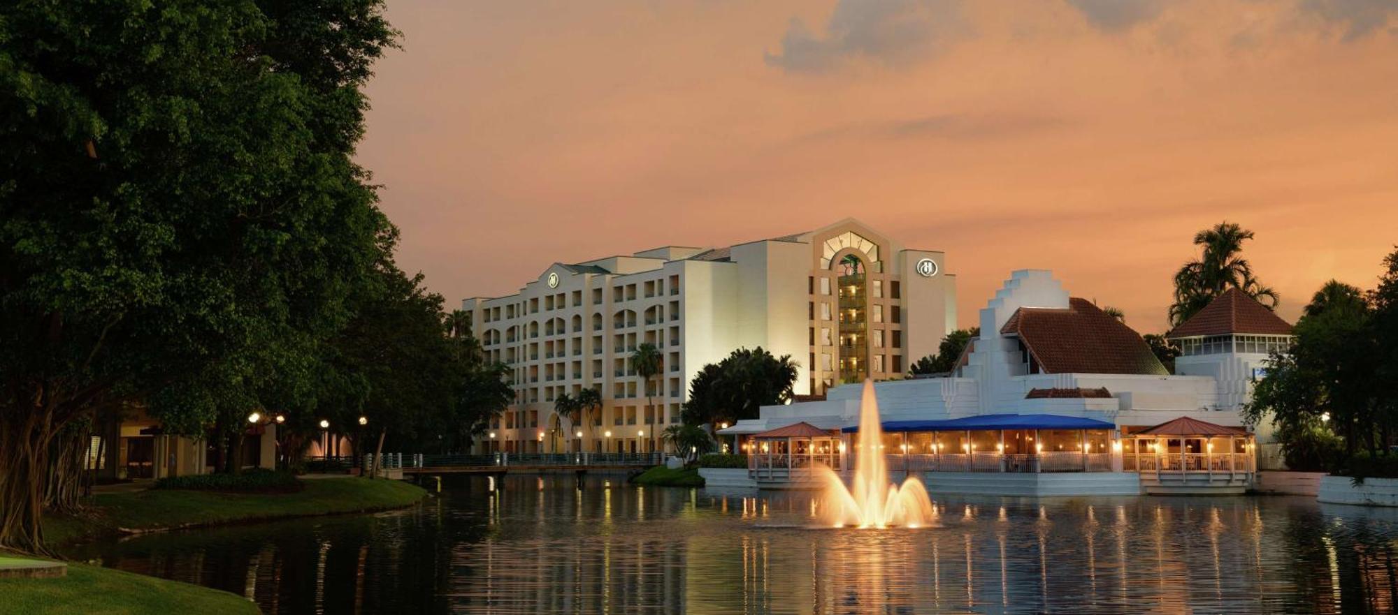 Hilton Boca Raton Suites Esterno foto