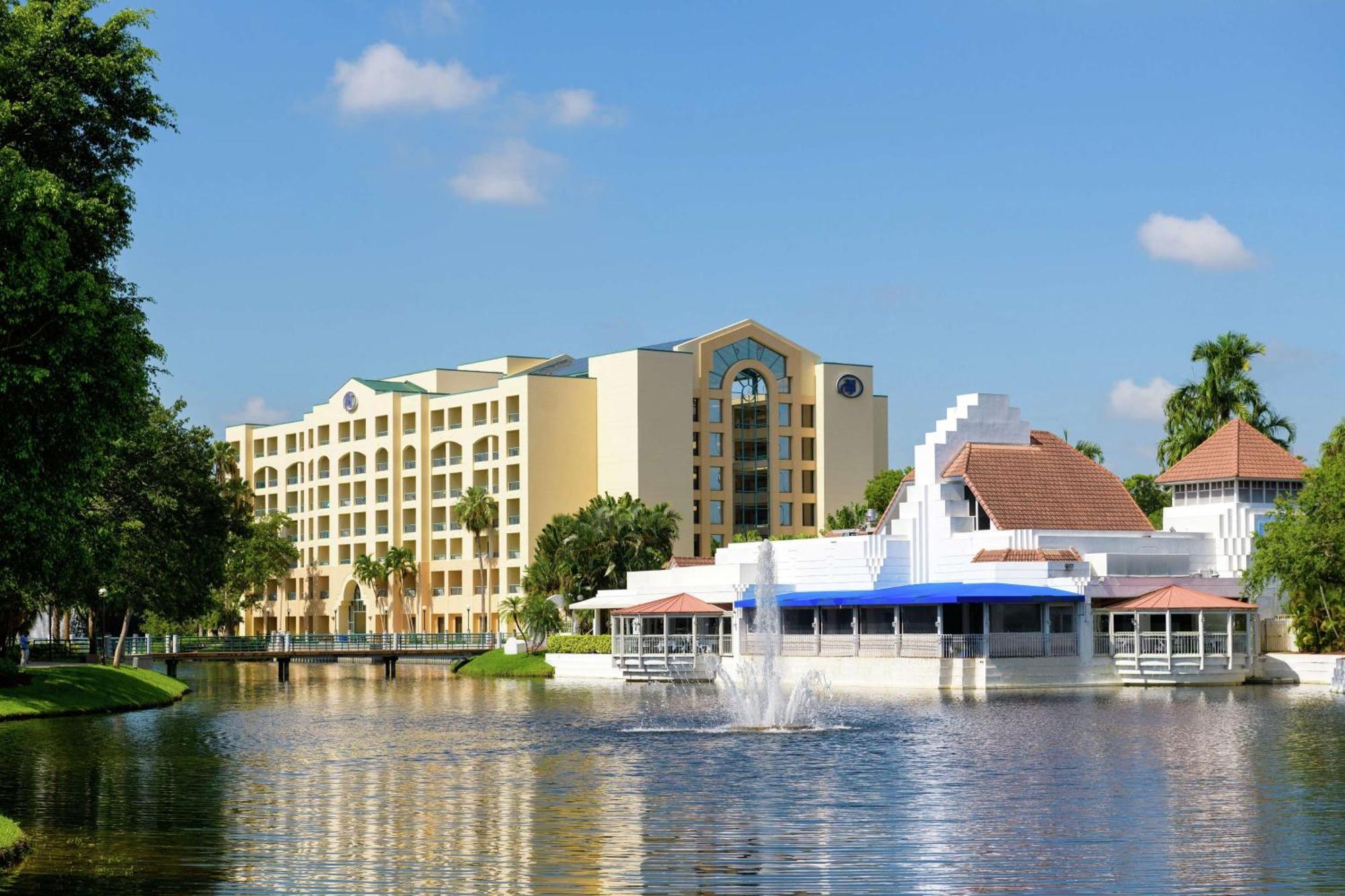 Hilton Boca Raton Suites Esterno foto